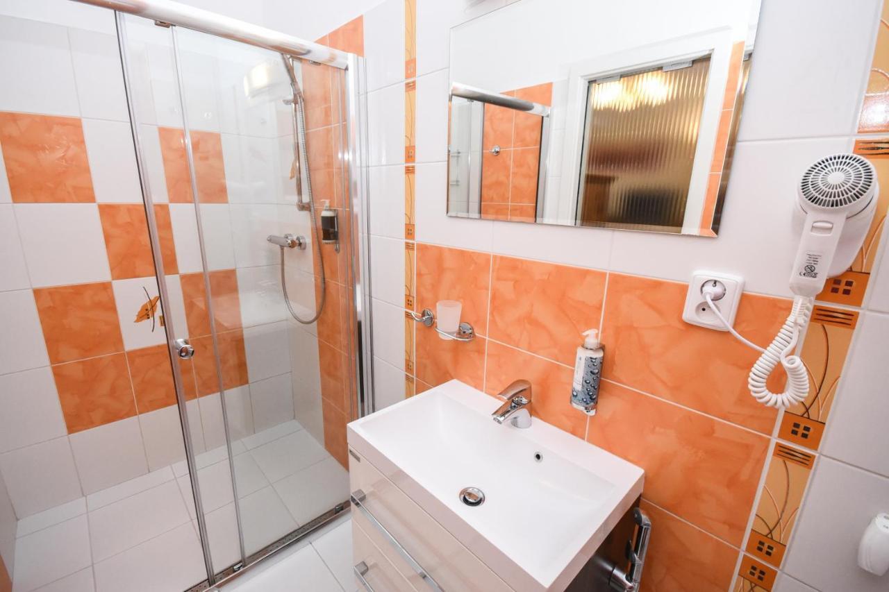 Hotel Diana Apartments Prague Room photo